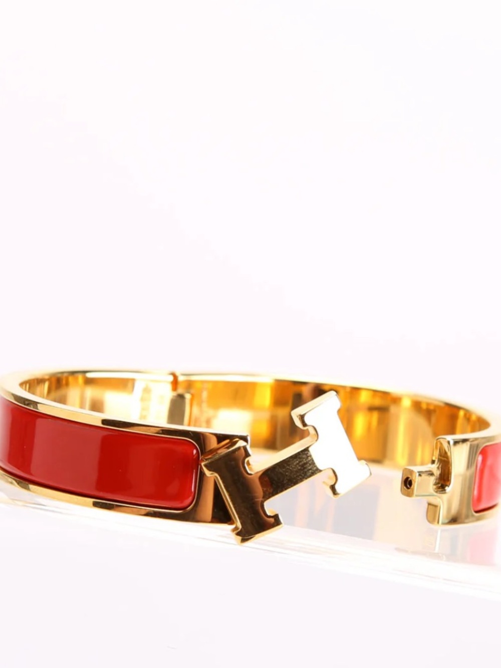 Luxury Hinged Bangle Bracelet with H Clasp